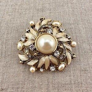 VTG Monet Brooch Goldtone Faux Pearl Cabochon Clear Rhinestone Enamel 2.75"